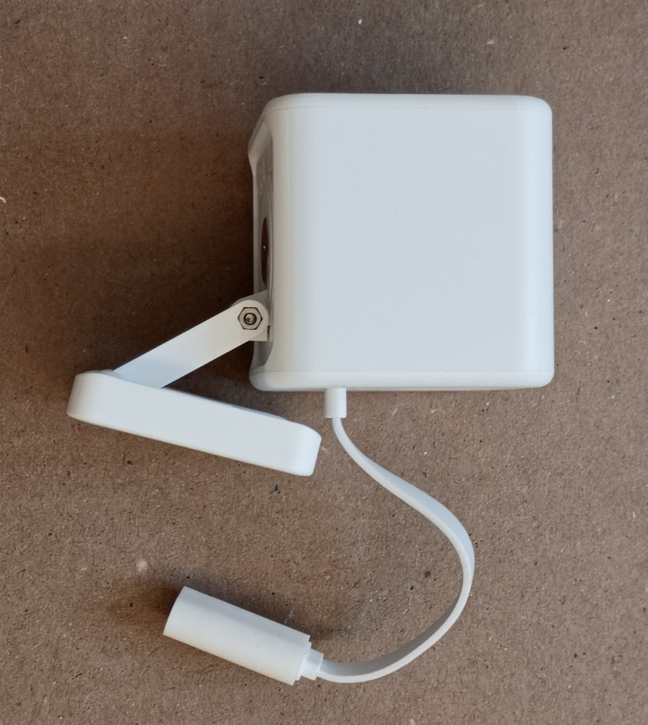 WYZE Cam v4 2.5K Camera with USB Cable and Power Adapter gallery