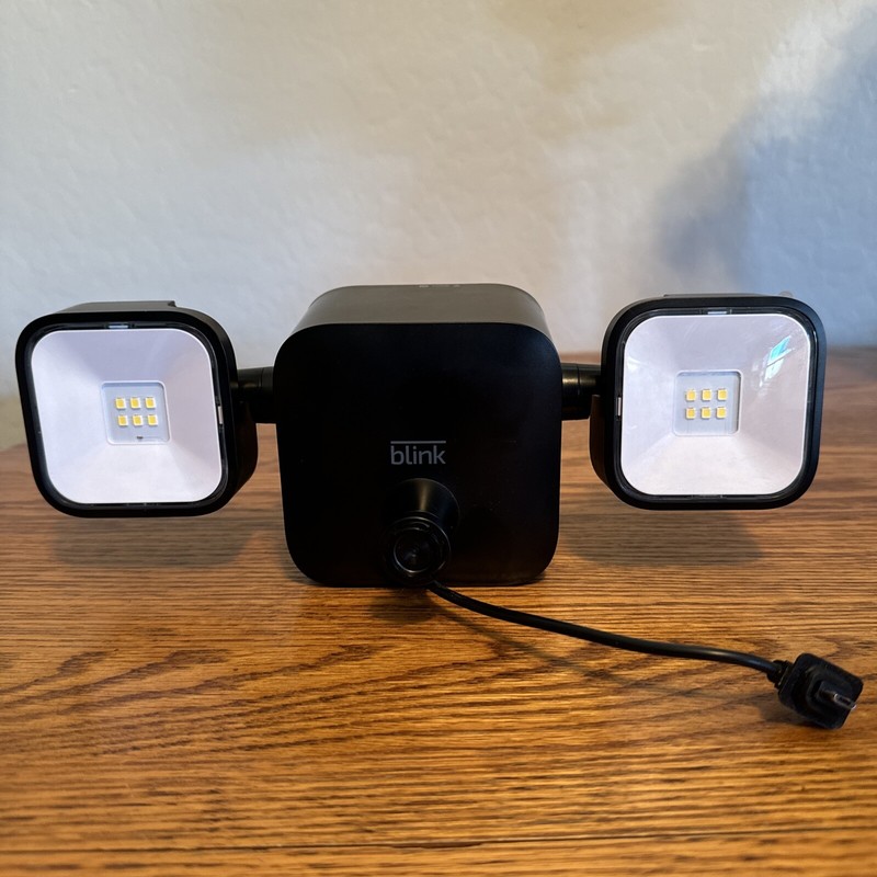 Floodlight Mount Accessory for Blink Outdoor Camera 3rd Gen Black – USED