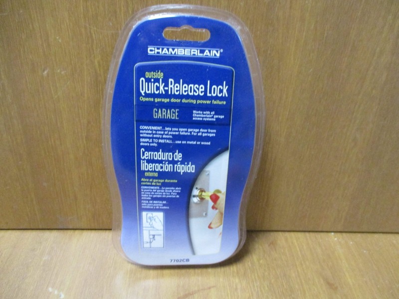 CHANBERLAIN GARAGE DOOR QUICK RELEASE LOCK PART#7702CB, 100% NEW