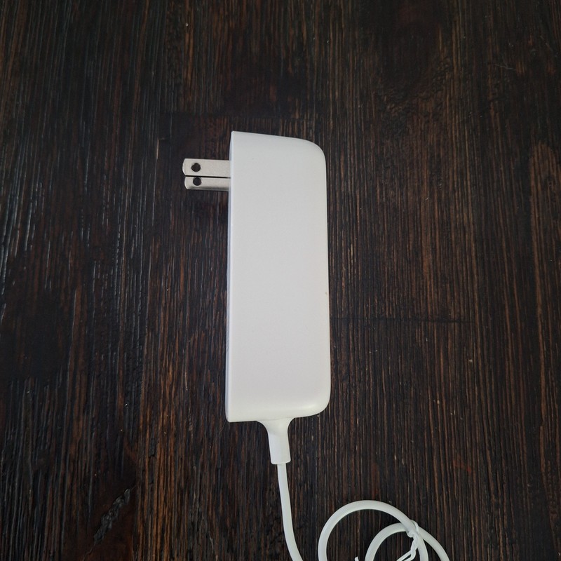 Vivint Adapter Plug For Camera vs-odc350-wht UB gallery