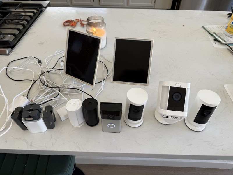 Lot of 5 Ring Cameras + Battery Doorbell! + Batteries and Fast Charger!