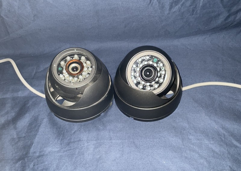 2 Outdoor Security Cameras Night Vison 360 Swivel 24 IR LEDS 3.6m