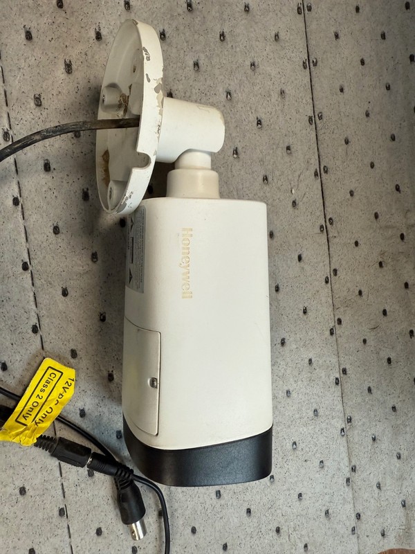 Honeywell Day/Night Indoor/Outdoor IR Bullet Camera HB75HD2 gallery