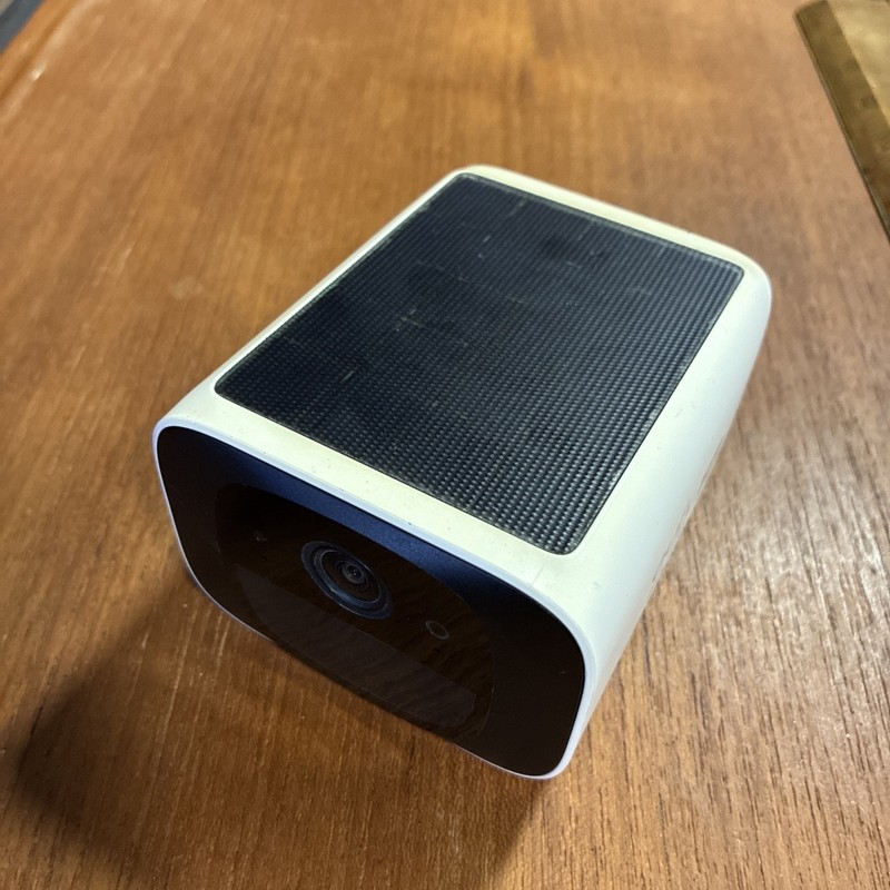Bad Battery Eufy SoloCam S220 2K Wi-Fi Outdoor Solar Bullet Camera For Parts
