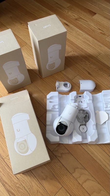 Ubiquiti UniFi G5 PTZ PTZ IP/Network Wired Security Camera Indoor/Outdoor White gallery