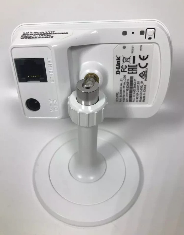 D-Link Wi-Fi Camera with Remote Viewing (DCS-930L) gallery