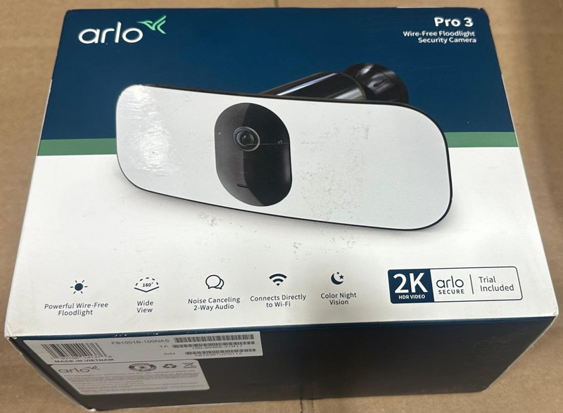 Arlo Pro 3 Wireless Security Floodlight Camera 2-Way Audio & 2K – Black OPEN BOX