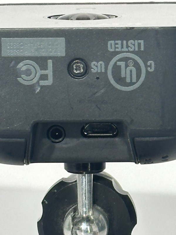 ADT RC8326 Wireless Network Camera No Power Cable- Untested Parts Or Repair gallery