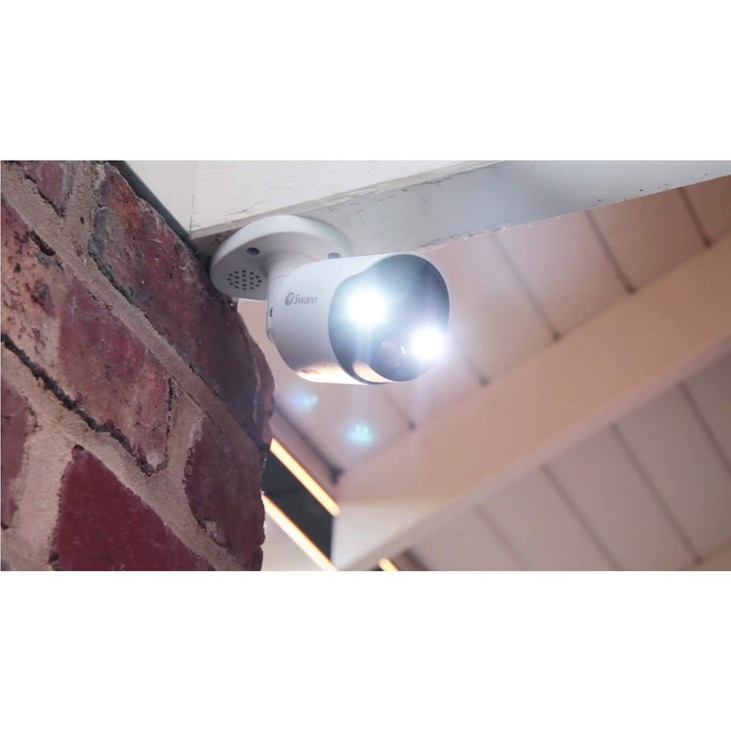 5MP Thermal Sensing Spotlight Bullet - -5MPMSFB gallery