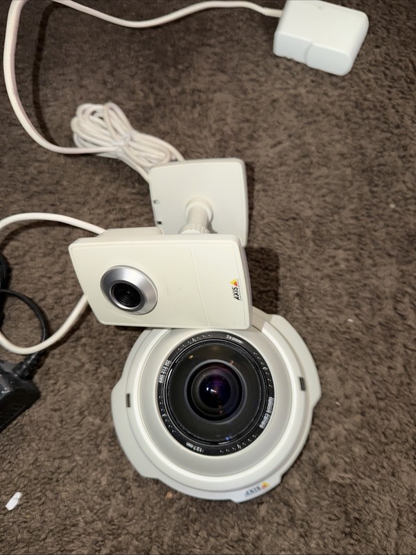 AXIS 212 PTZ Network IP Security Camera 0257-001-04 + Power + Housing + Mount