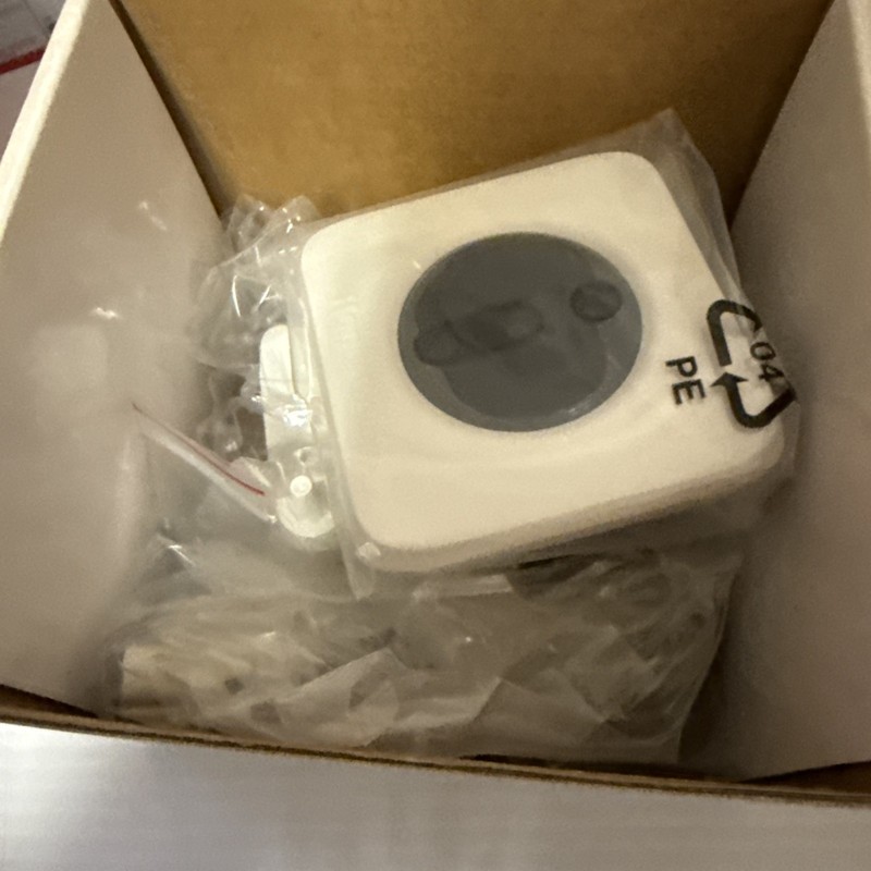 Honeywell iPCAM-WL Indoor Low-Light IP Camera gallery