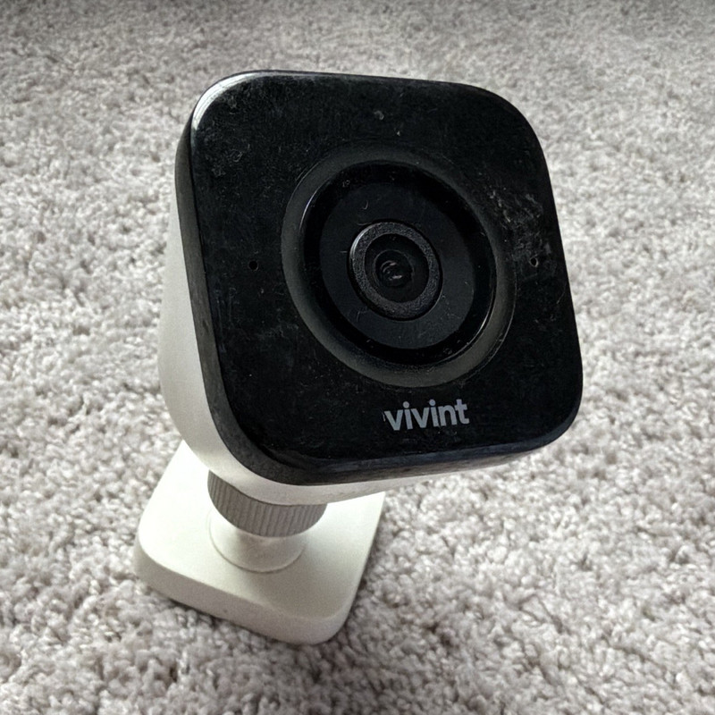 Vivint Indoor Wireless IP Security Camera 1080p Wi-Fi Vivint App White/Black