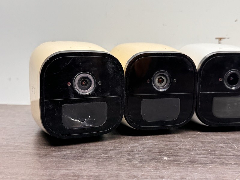 Lot Of 4 Netgear Arlo Go VML4030 HD Security Cameras - M34 gallery