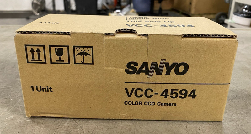 NEW IN BOX Sanyo VCC-4594 Color CCD Camera gallery