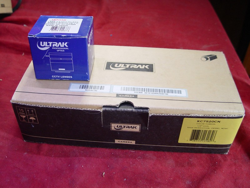 Ultrak Camera/Lens KL35V8DS CCTC F1.4 3.5-8mm - KC7520CN CCD Color Camera NEW!
