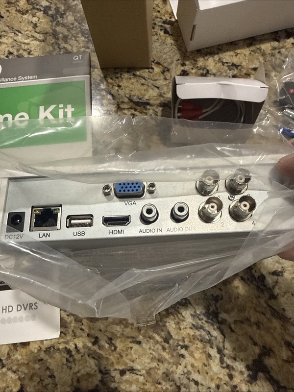 Qsee QTH4 500 GB Video System gallery