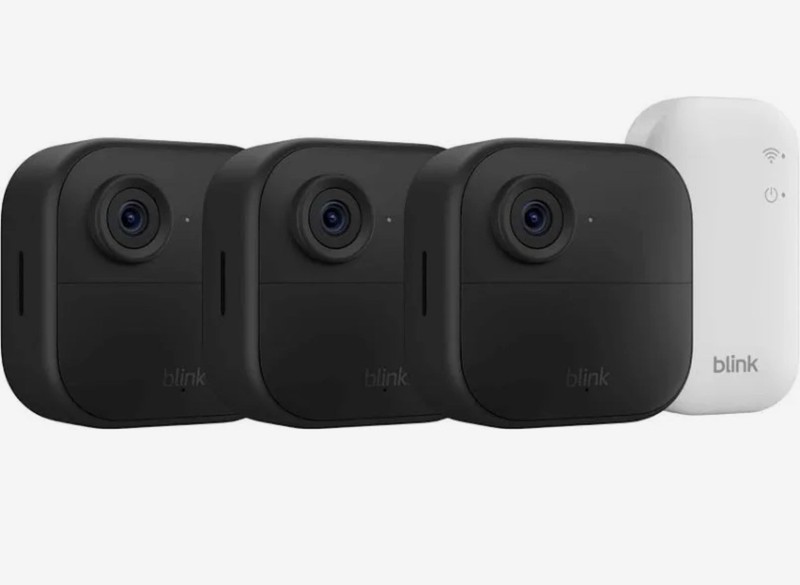 Blink Outdoor 4 – Wireless smart security camera, two-year battery life, 1080p gallery