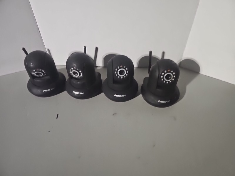 4 x Foscam FI9821W HD 1280x720p Wireless Pan/Tilt IP Camera Black