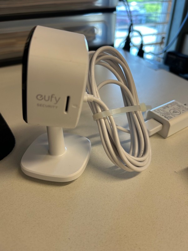 Eufy Security Solo Indoor Cam 2K gallery
